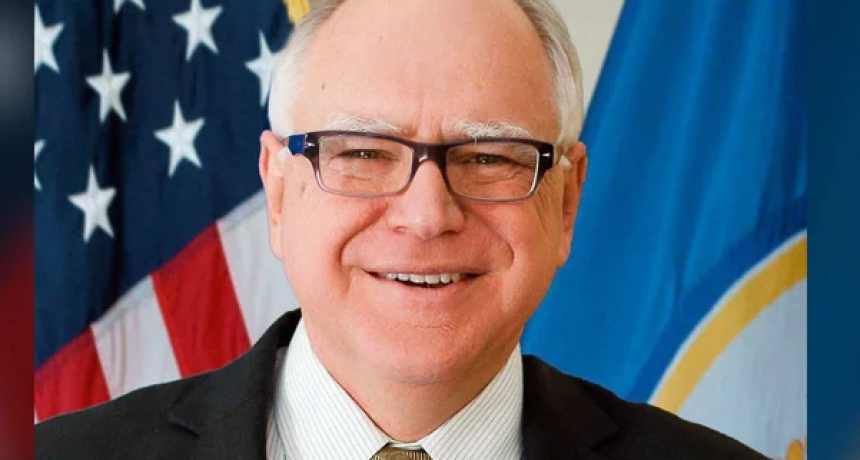 Kamala Harris eligi&oacute; al gobernador de Minnesota, Tim Walz, como compa&ntilde;ero de f&oacute;rmula