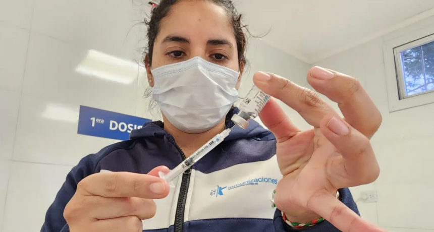Dengue: &iquest;d&oacute;nde pueden vacunarse los j&oacute;venes entre 15 y 19 a&ntilde;os?
